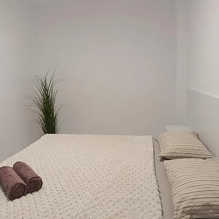 Boutique Yellow 1 Apartment Plovdiv