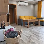 Апартаменты Boutique Yellow 1