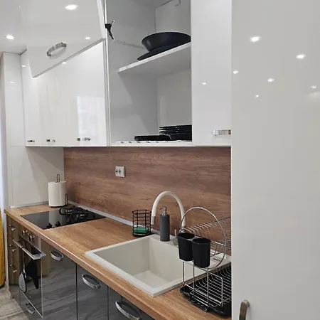 Boutique Yellow 1 プロヴディフ