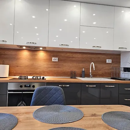 Boutique Yellow 1 アパート *