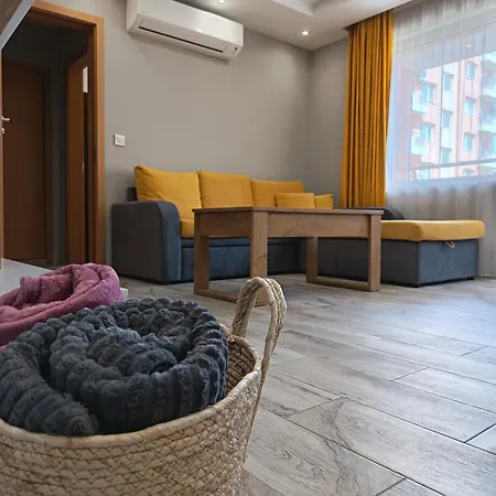 Boutique Yellow 1 * Φιλιππούπολη